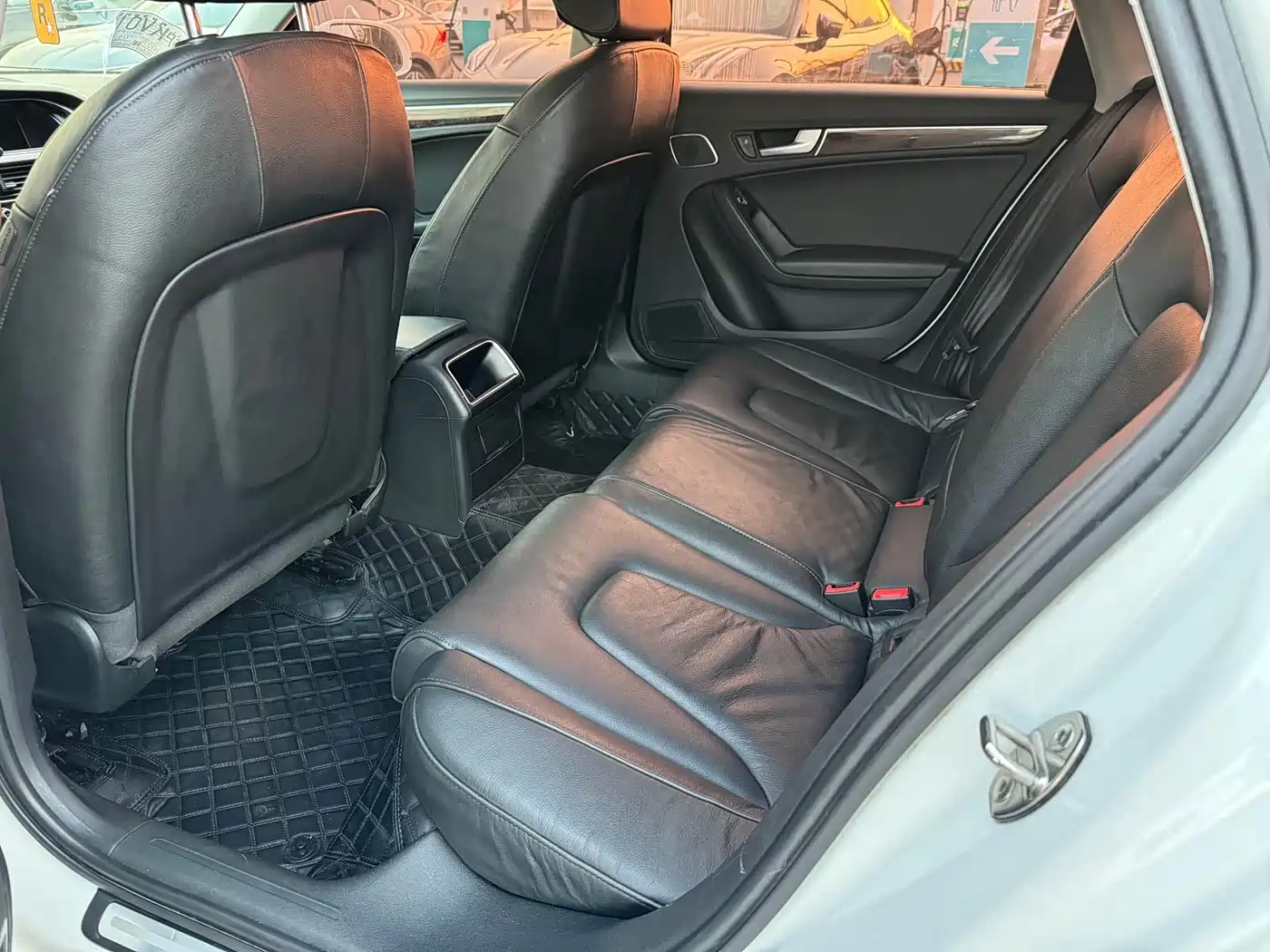 Audi A4L 2013 35 TFSI Automatic Comfort фото 6