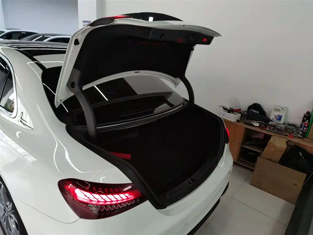 Mercedes-Benz E-Class 2022 Model Facelift III E 300 L Sport Fashion фото 15