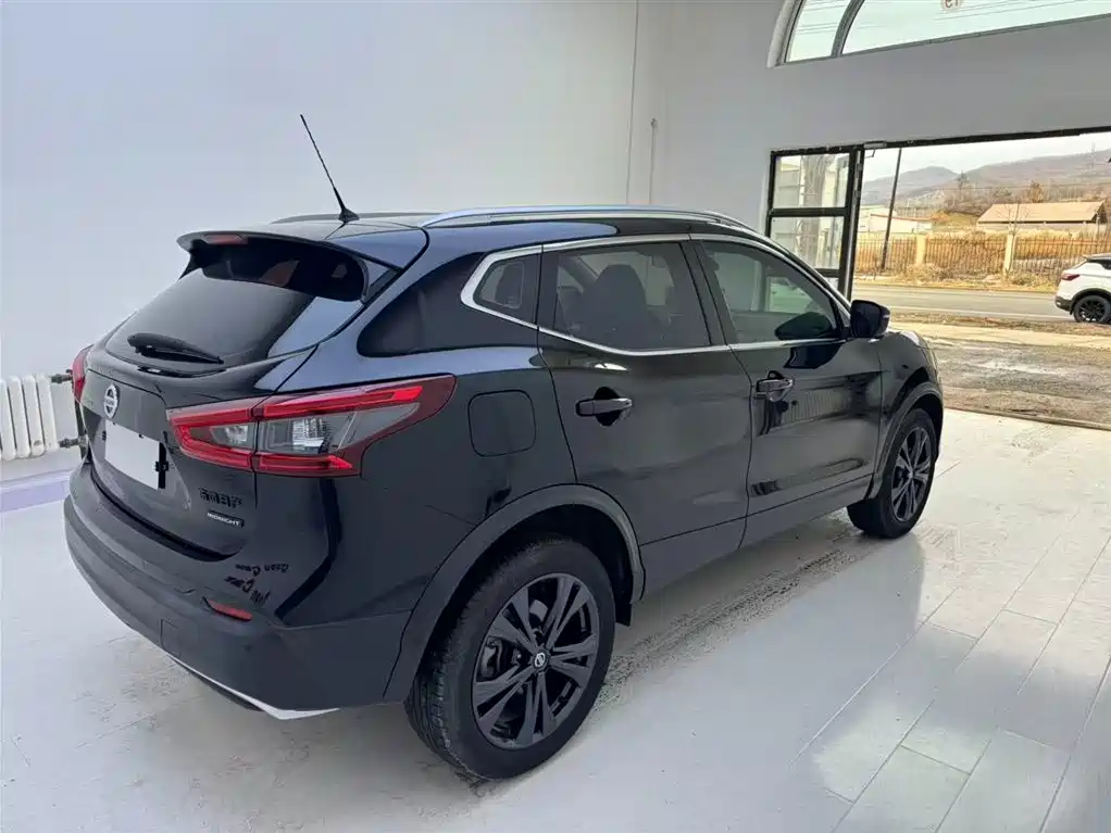 Фото 3 - Nissan Qashqai