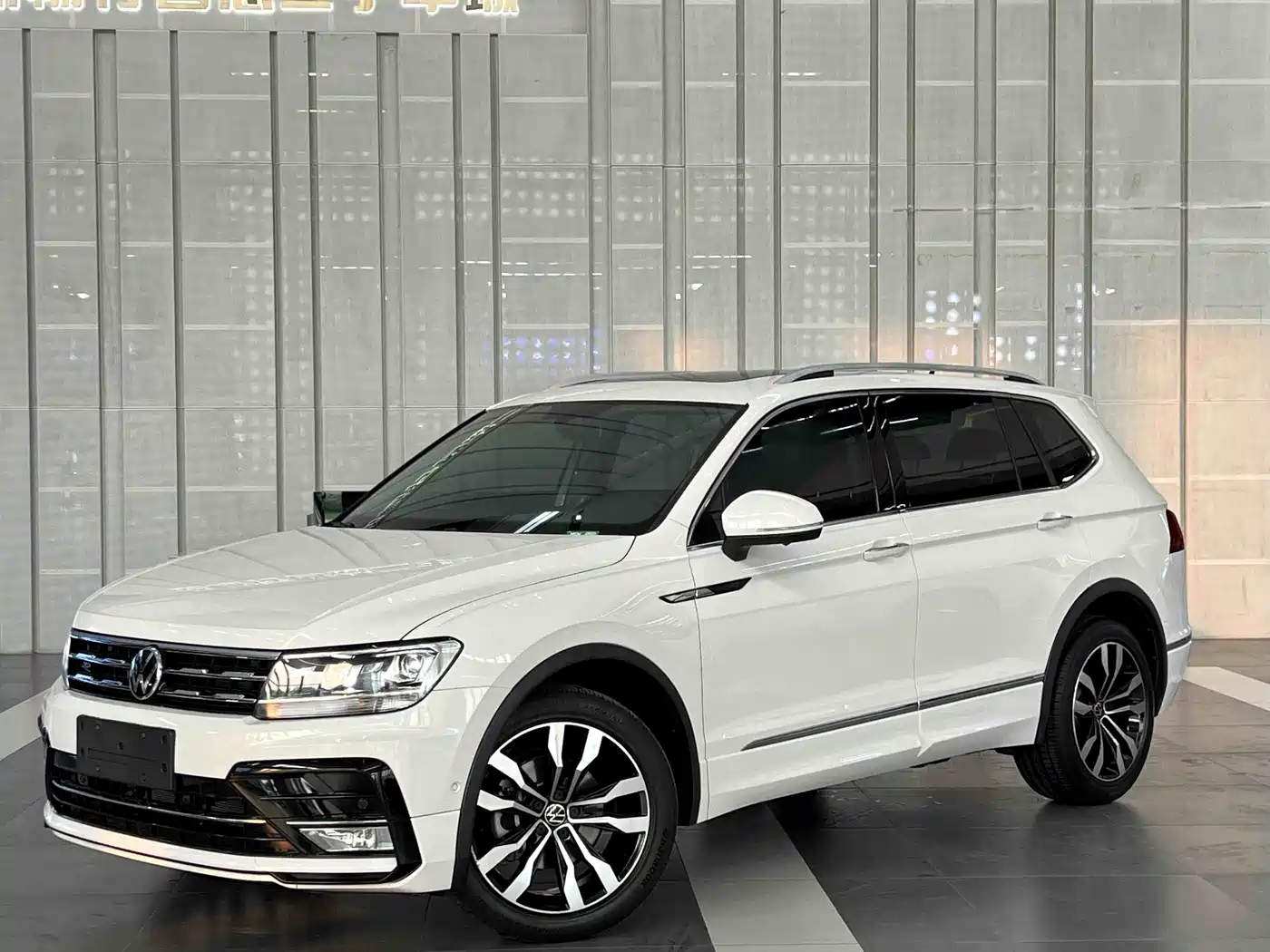 Volkswagen Tiguan L 2021 330TSI Automatic 2WD R-Line Premium