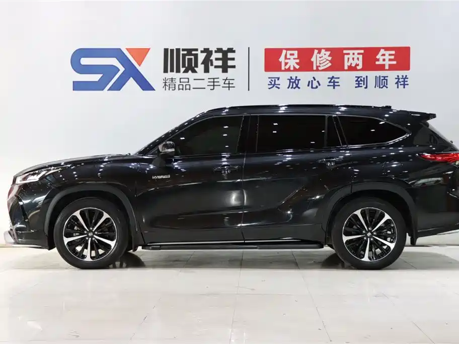 Toyota Crown Kluger 2022 2.5L HEV 4WD Premium Edition фото 6