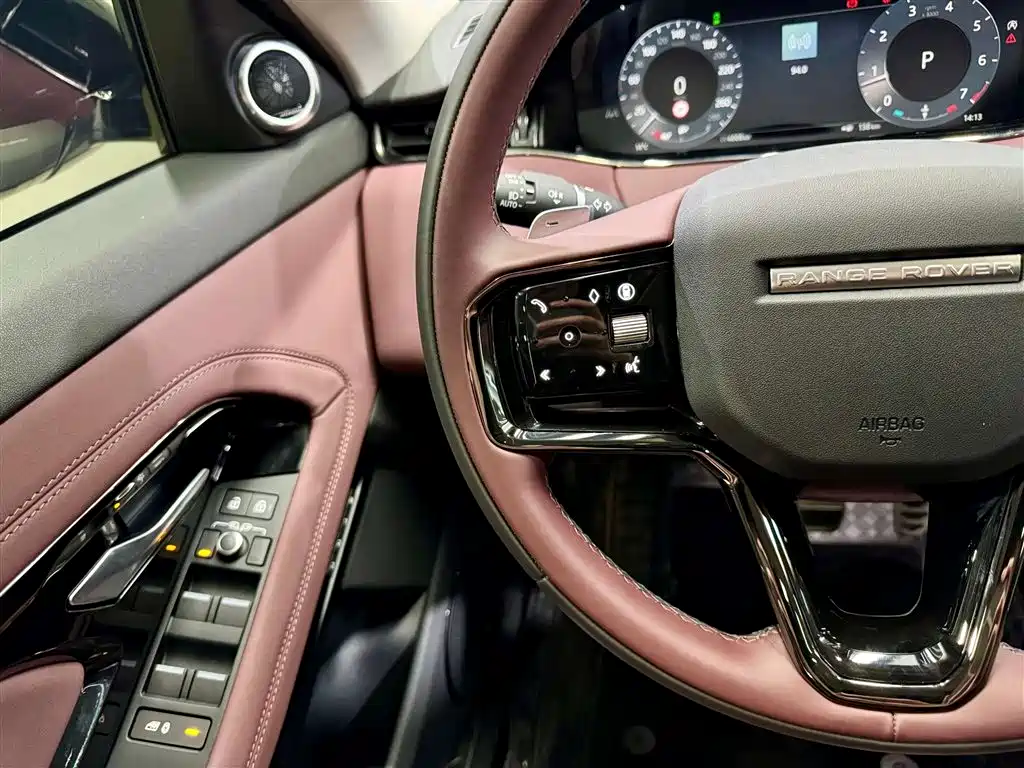 Land Rover Range Rover Evoque 2024 Range Rover Evoque L 249PS Light Master Edition фото 23