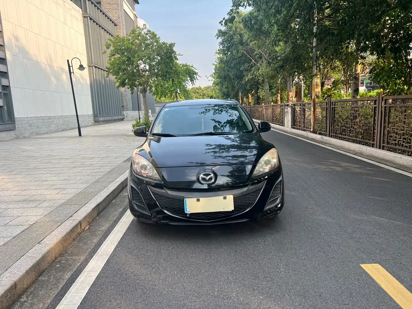 Mazda Mazda3 Axela 2012 2011 Sedan 1.6L Automatic Comfort
