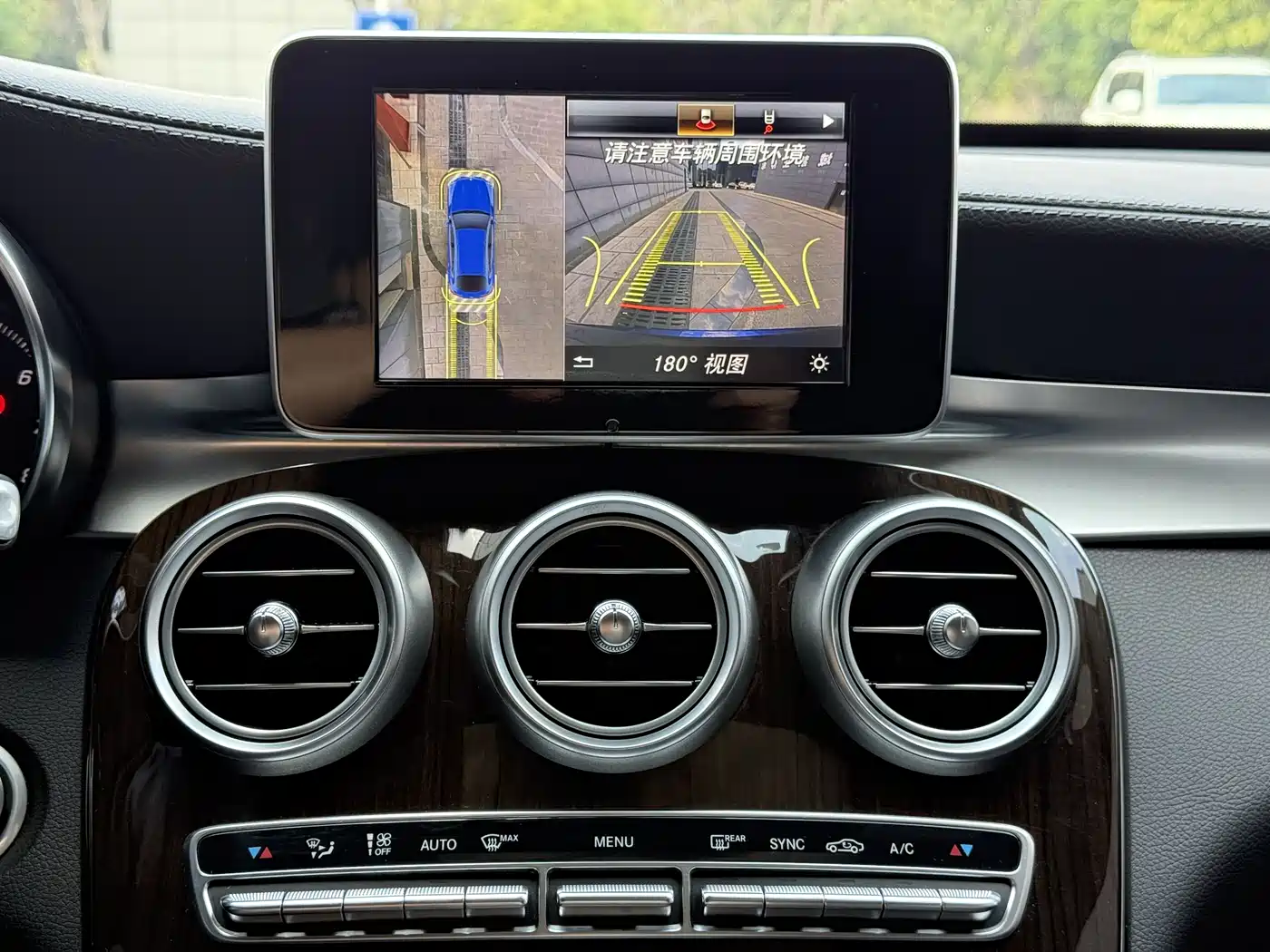 Mercedes-Benz GLC 2019 GLC 260 L 4MATIC Luxury фото 28