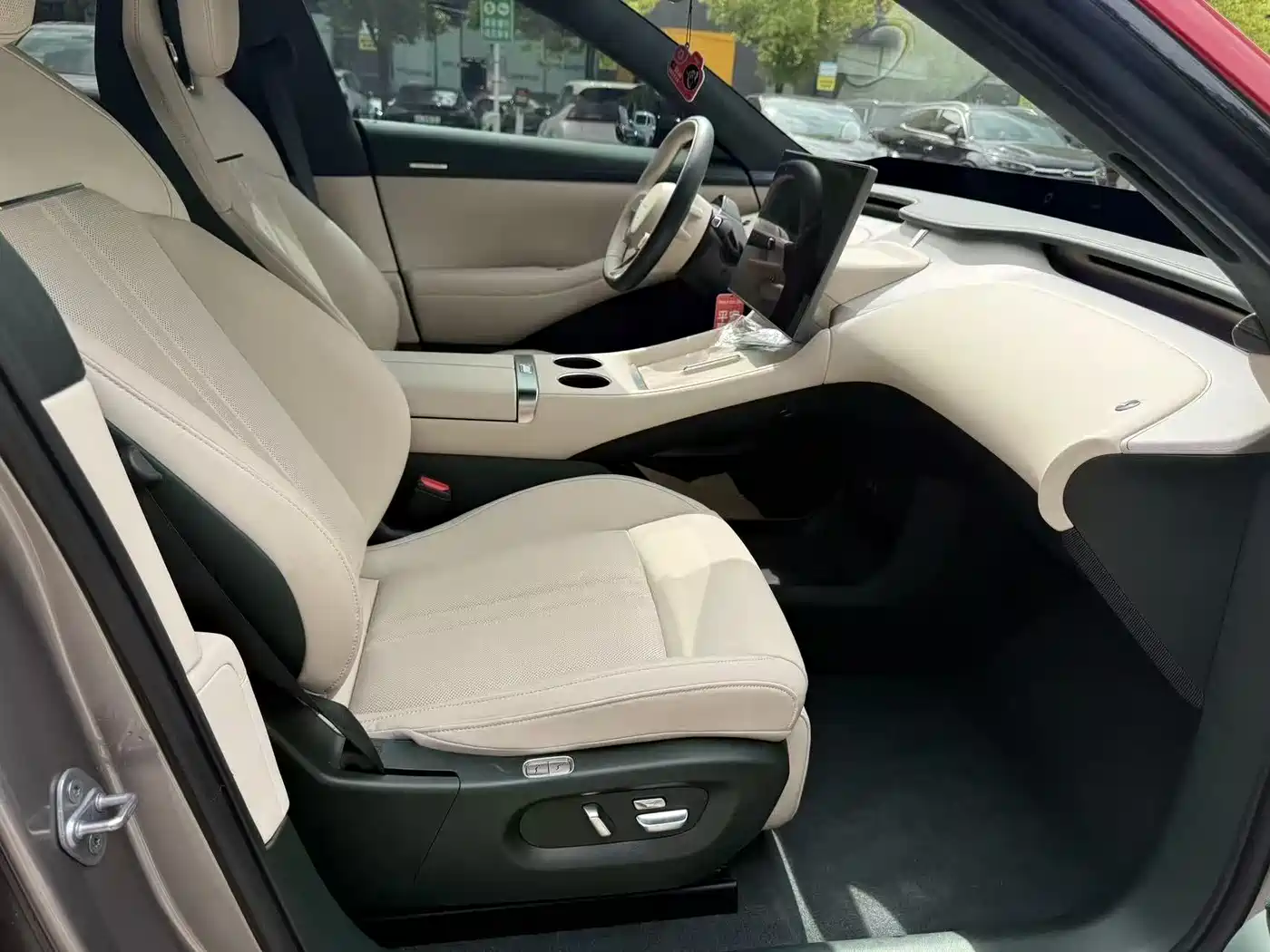 Xiaomi Auto Xiaomi YU7 2025 Ultra Long Range High Performance AWD Max Edition фото 4