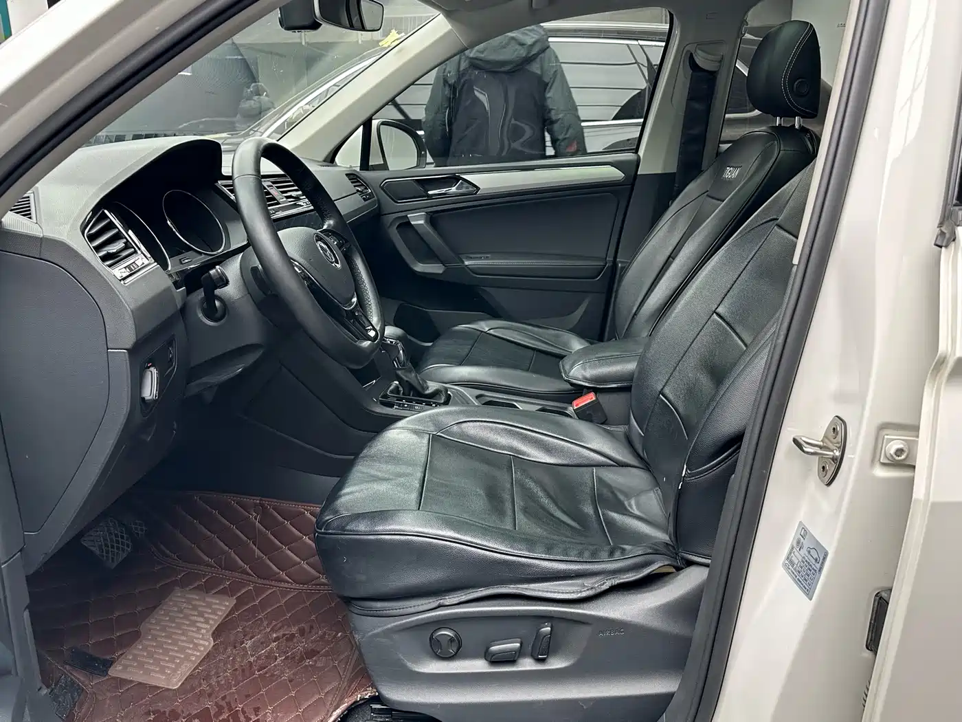 Volkswagen Tiguan L 2020 330TSI Auto 2WD Smart Luxury China VI фото 9