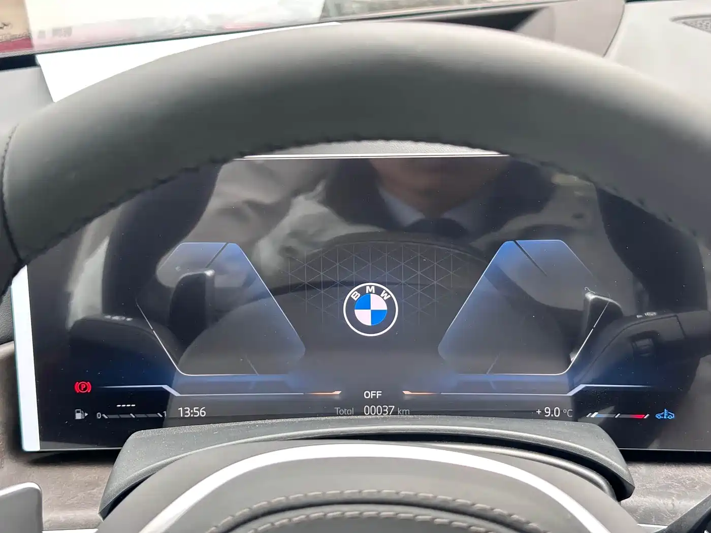 BMW X5 2025 Model xDrive 30Li Exclusive M Sport Blackout Package фото 4