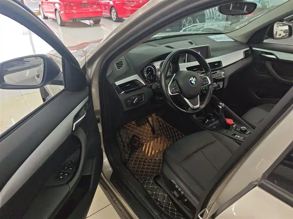 BMW X1 2018 sDrive18Li Fashion Model фото 16
