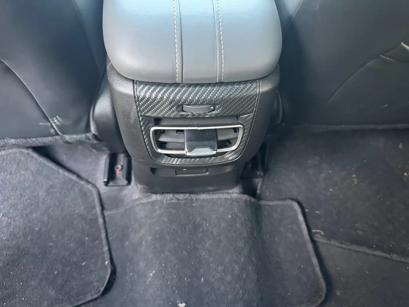 GAC Trumpchi Trumpchi Emkoo 2022 270T DCT J16 R-style Track Edition фото 10