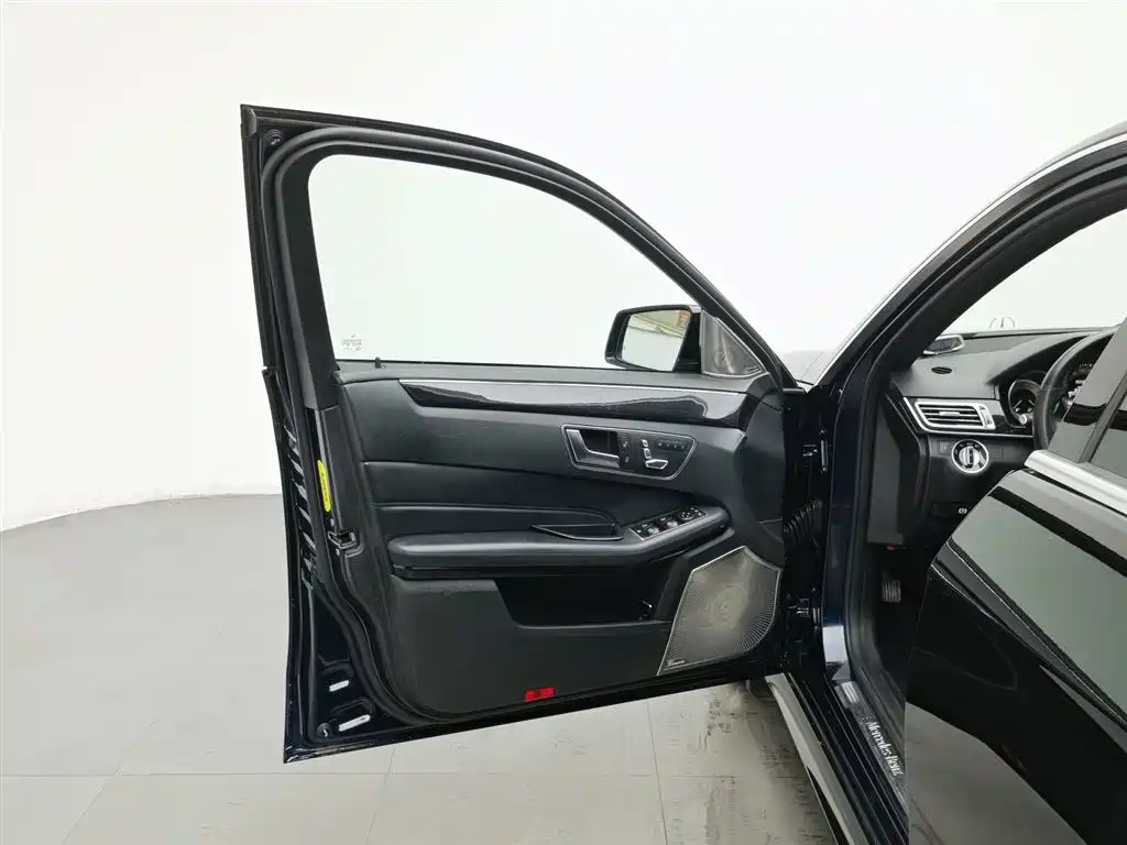 Mercedes-Benz E-Class 2015 E 260 L Sport Fashion фото 8