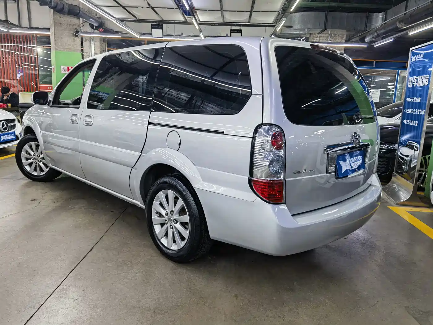 Buick GL8 2014 2.4L Classic Edition фото 6