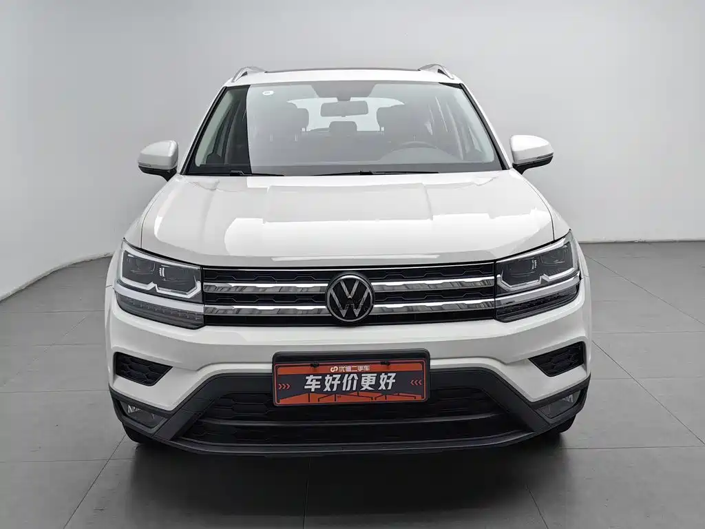 Фото 3 - Volkswagen Tharu