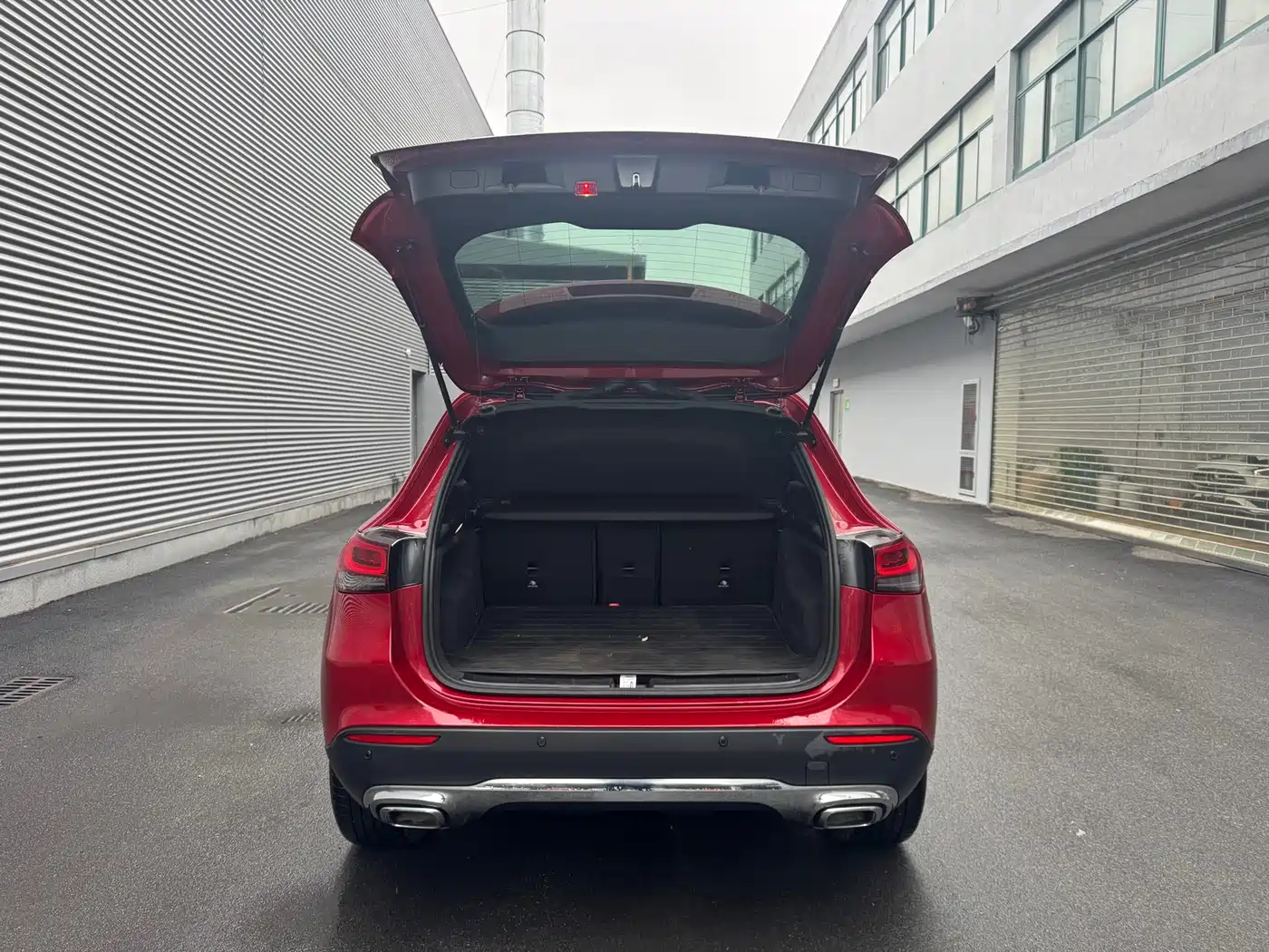 MERCEDES-BENZ GLA