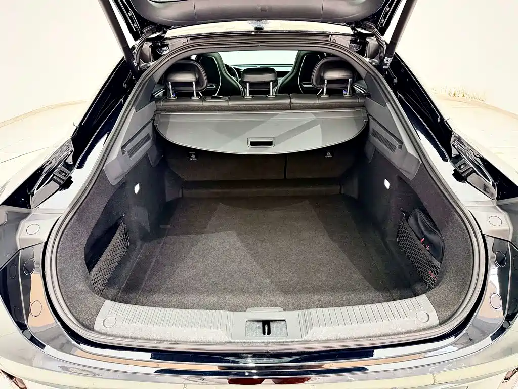 Hongqi H6 2024 2023 2.0T Premium Edition