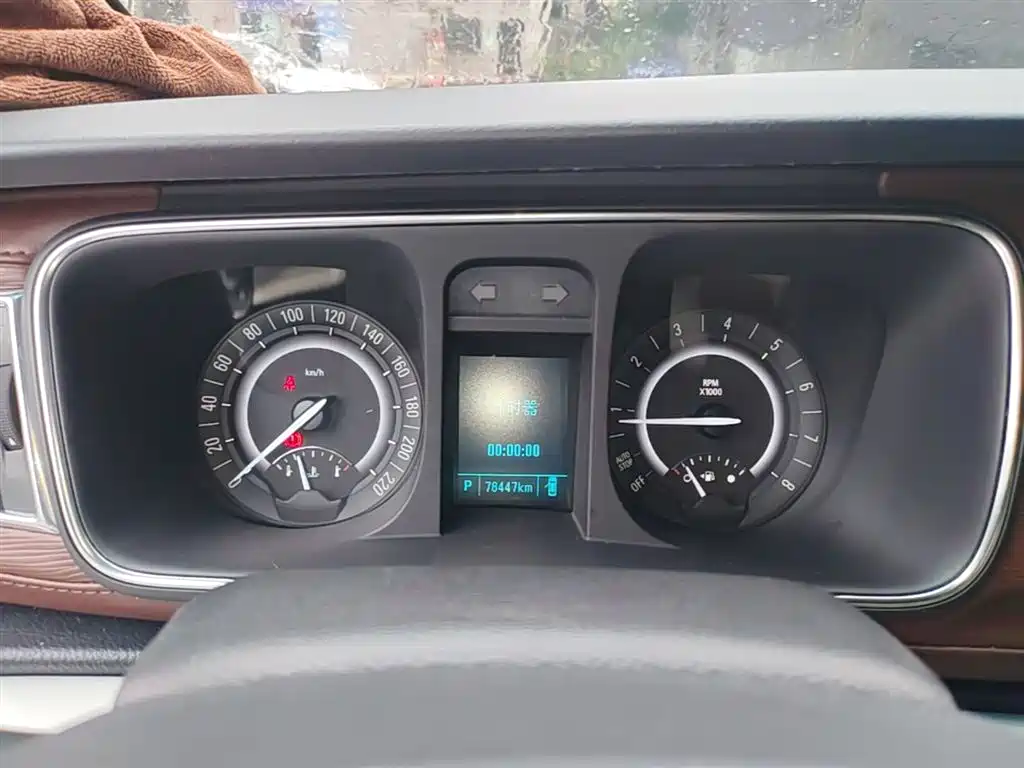 Buick GL8 2018 28T Comfort China VI фото 12