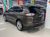 Фото 10 - Ford Edge