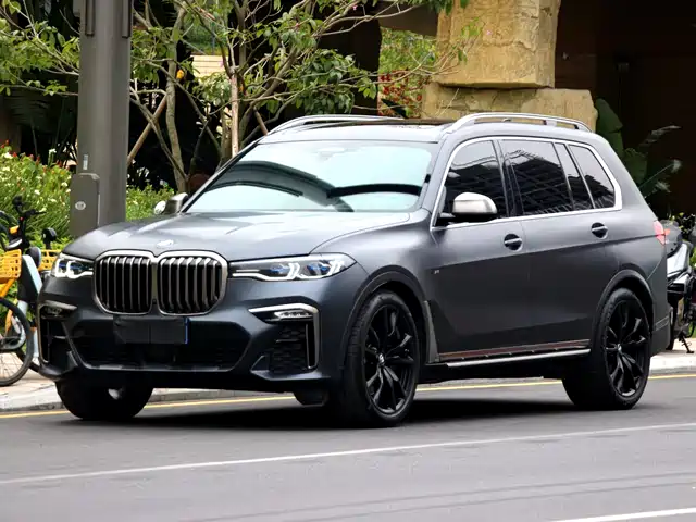 BMW X7 xDrive M50i, Brilliance, Night, Коллекционная
