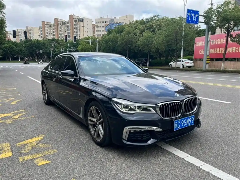BMW 7 Series 2018 730Li Premium Type M Sport Package фото 3