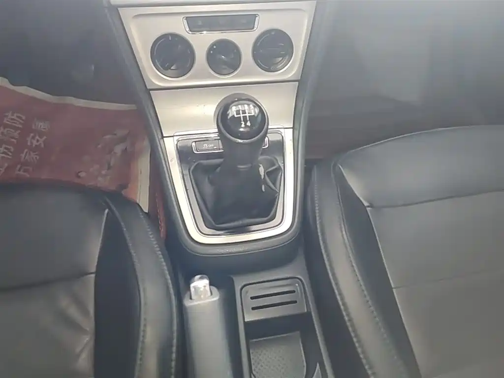 Volkswagen Lavida 2013 Facelift 1.4TSI Manual Comfort фото 14