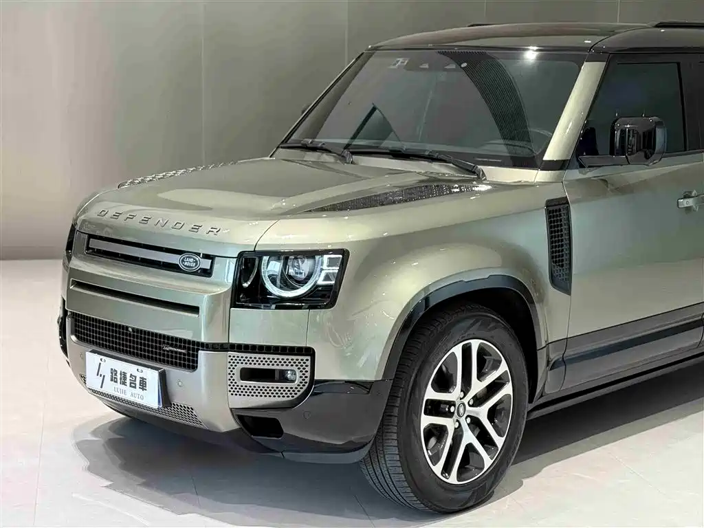 Land Rover Defender 2023 Facelift 110 3.0T P400 X-DYNAMIC HSE фото 2