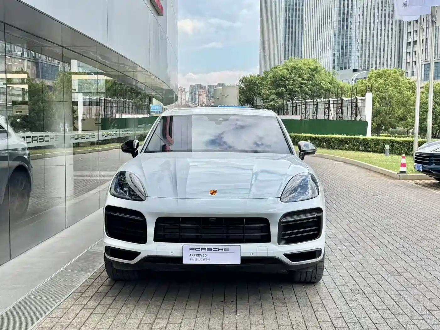 PORSCHE CAYENNE