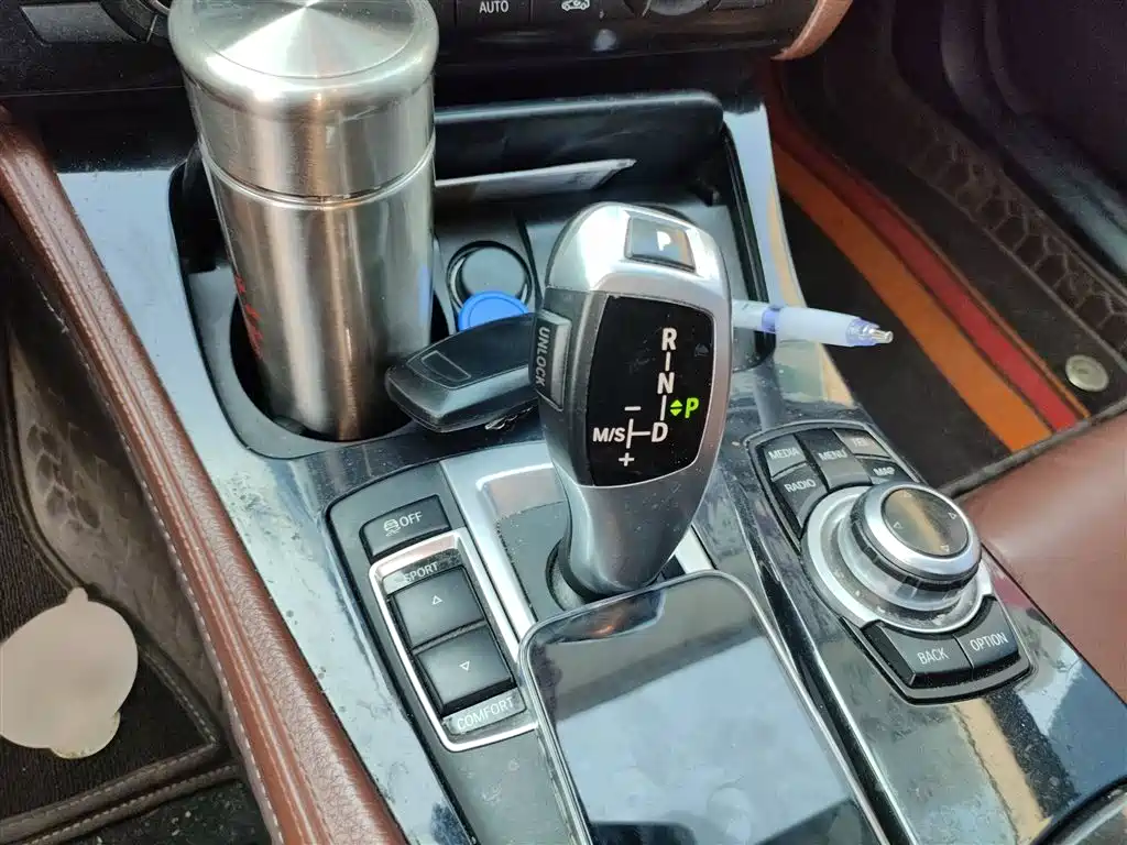 BMW 5 Series 2014 520Li Elegance фото 6