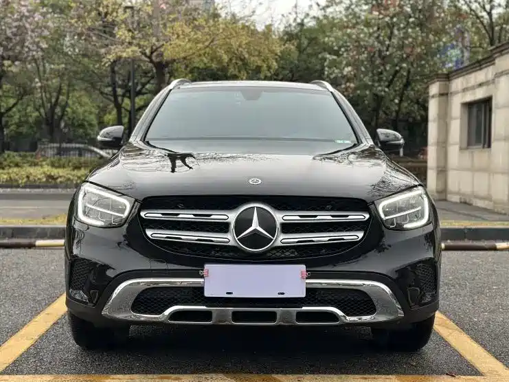 MERCEDES-BENZ GLC