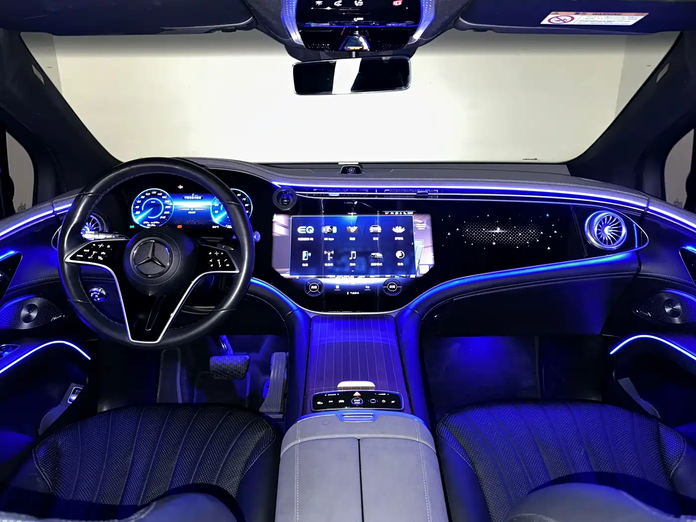 Mercedes-Benz EQS SUV 2023 450 4MATIC Pioneer Edition фото 33