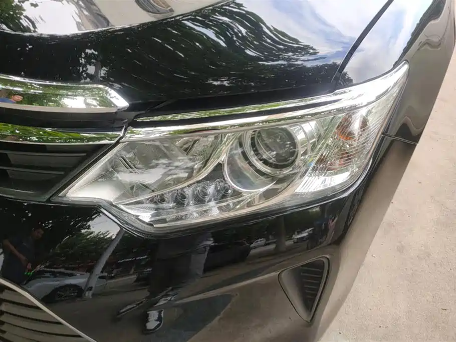 Toyota Camry 2015 2.0G Leading Edition фото 5