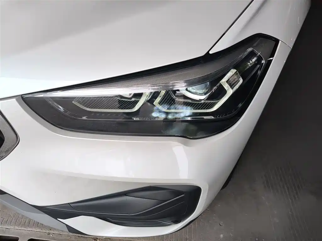 BMW X1 2022 sDrive25Li Leading фото 18
