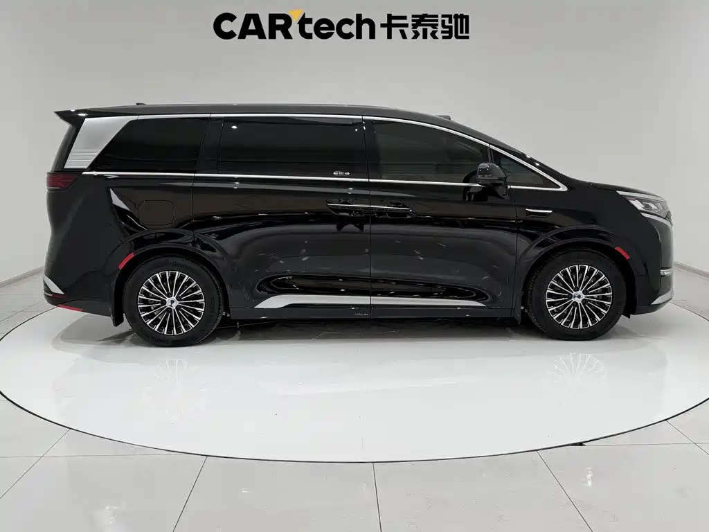 Denza D9 2025 2025 DM-i Smart Drive Edition 1020 AWD Prestige