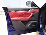 Photo 10 - Maserati Levante
