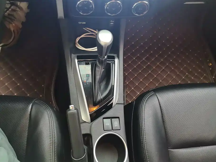 Toyota Levin 2017 Facelift 185T Manual Elite (China V) фото 16