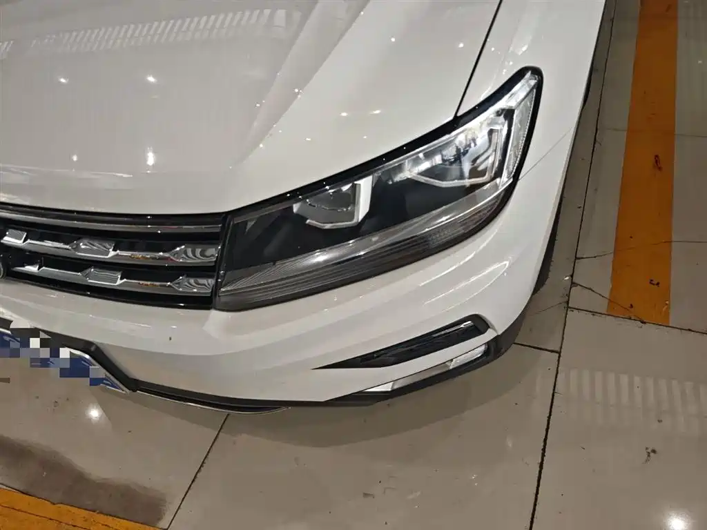 Volkswagen Tiguan L 2018 330TSI Automatic 2WD Comfort Edition фото 24