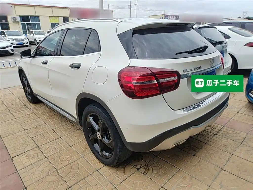 Mercedes-Benz GLA 2018 GLA 200 Dynamic фото 5