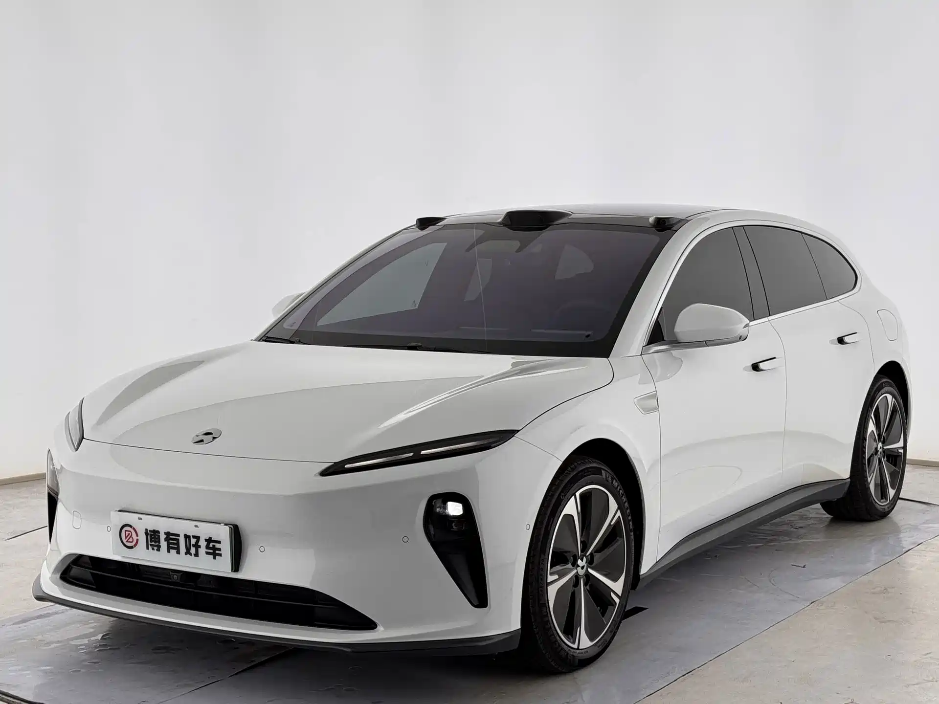 Фото 1 - NIO ET5T