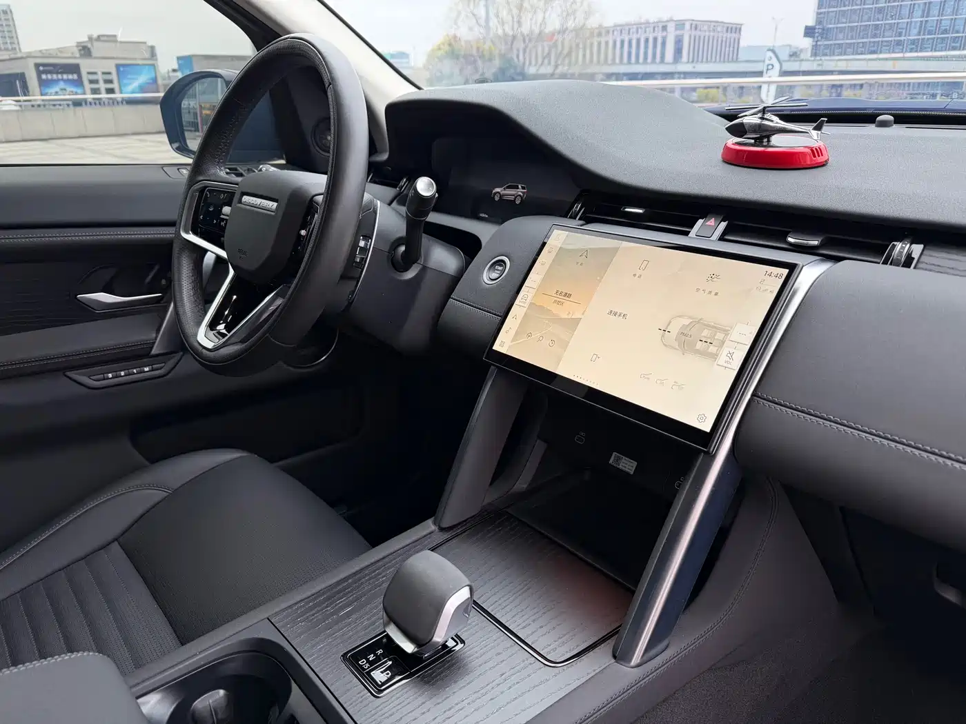 Land Rover Discovery Sport 2025 249PS Performance Tech Edition фото 11