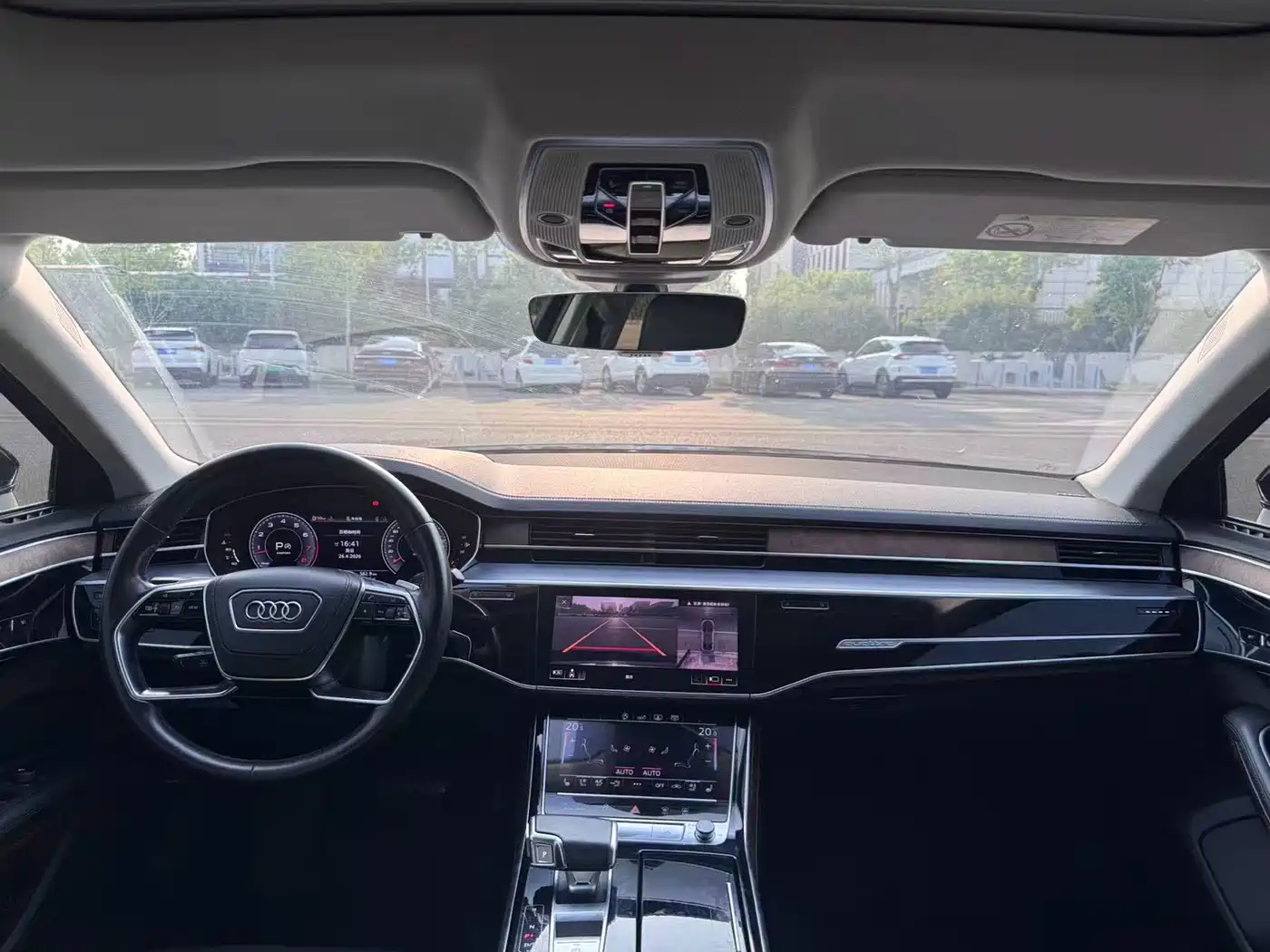 AUDI A8
