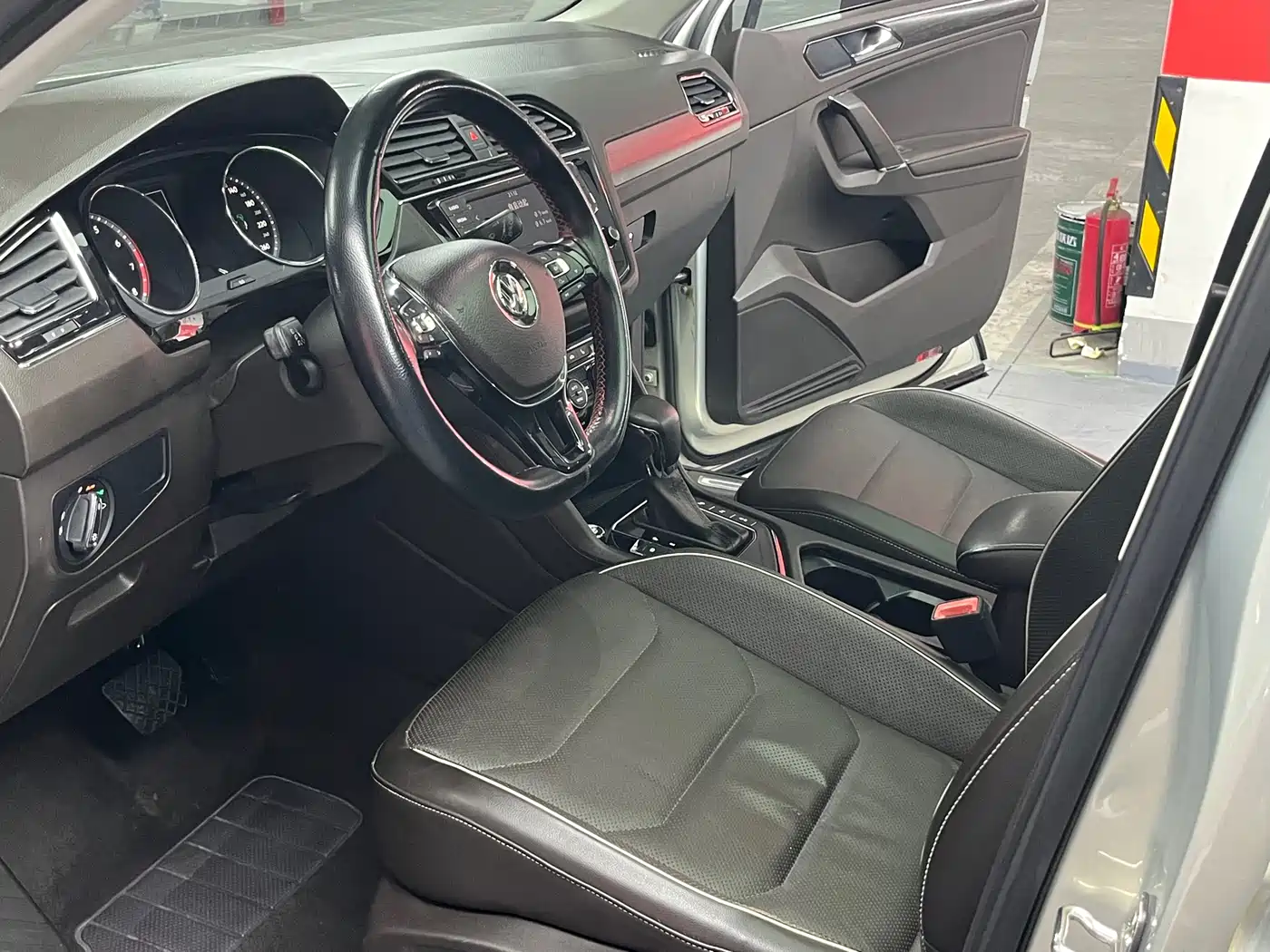 Volkswagen Tiguan L 2017 330TSI Automatic 2WD Flagship Edition фото 14