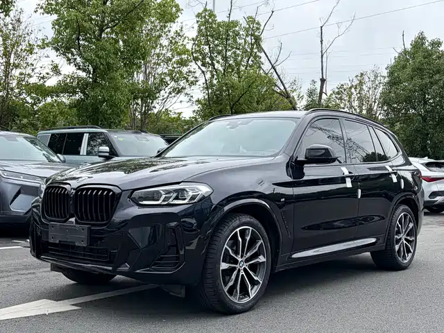 BMW X3 2023 xDrive30i Leading M Night Package