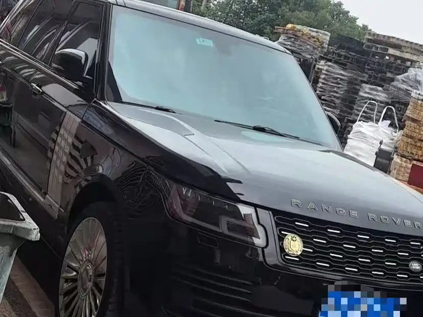 Land Rover Range Rover 2015 3.0 SC V6 Vogue SE Genesis Extended Edition фото 3