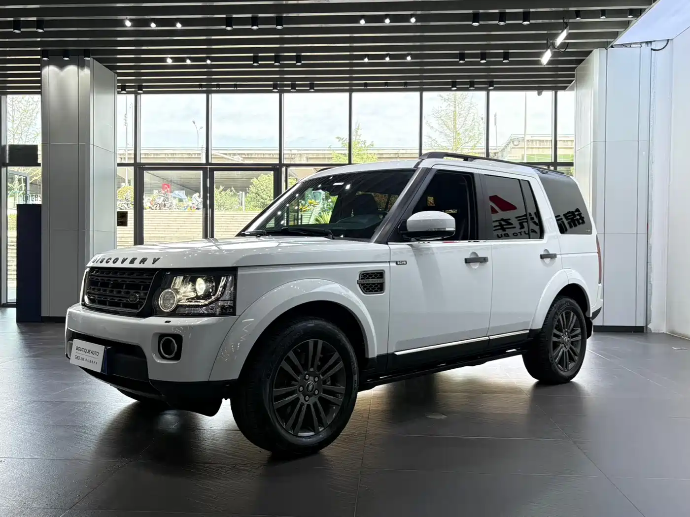 Land Rover Discovery 2015 3.0 SC V6 SE