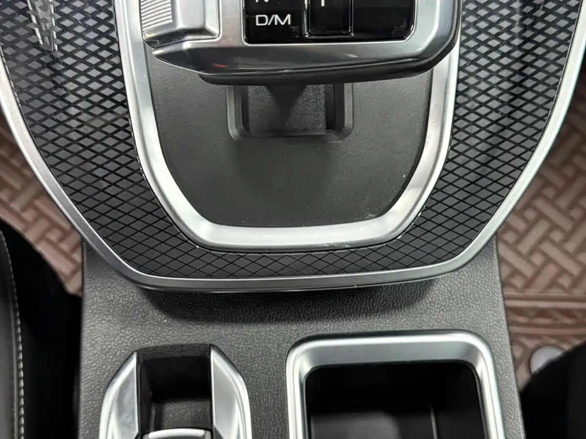 Haval M6 2021 PLUS 1.5T DCT Luxury Smart Connect фото 11