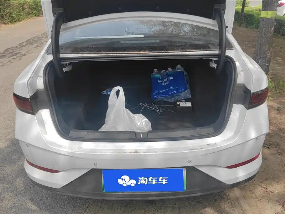 BYD Qin PLUS 2025 DM-i Smart Drive 55KM Leader фото 4