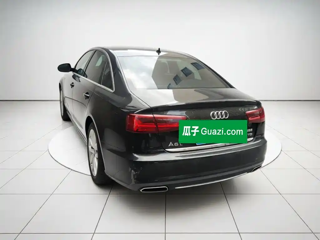 Фото 25 - Audi A6L