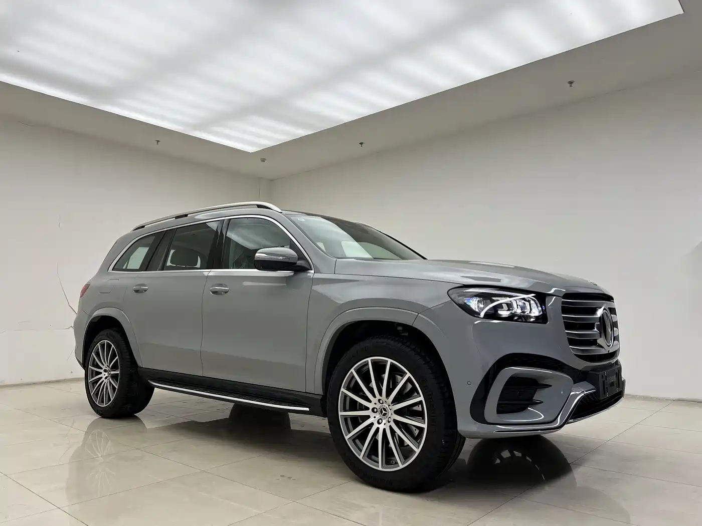 Mercedes-Benz GLS 2024 Model GLS 450 4MATIC Luxury фото 2