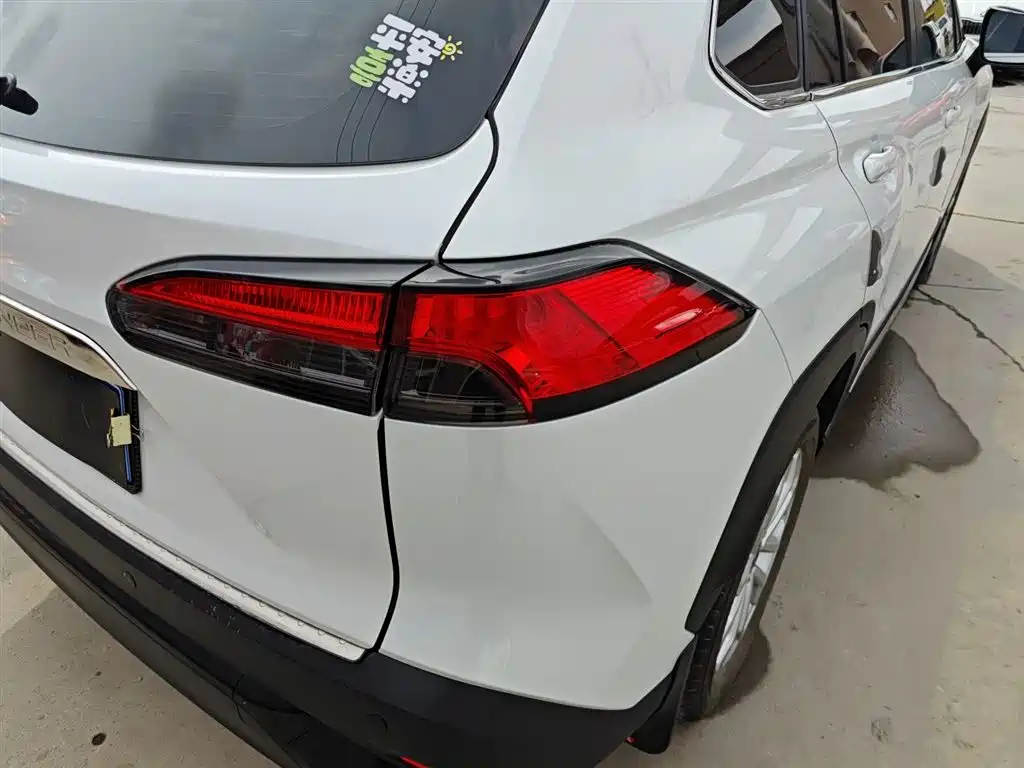 Toyota Frontlander 2023 2.0L CVT Leading Edition фото 24