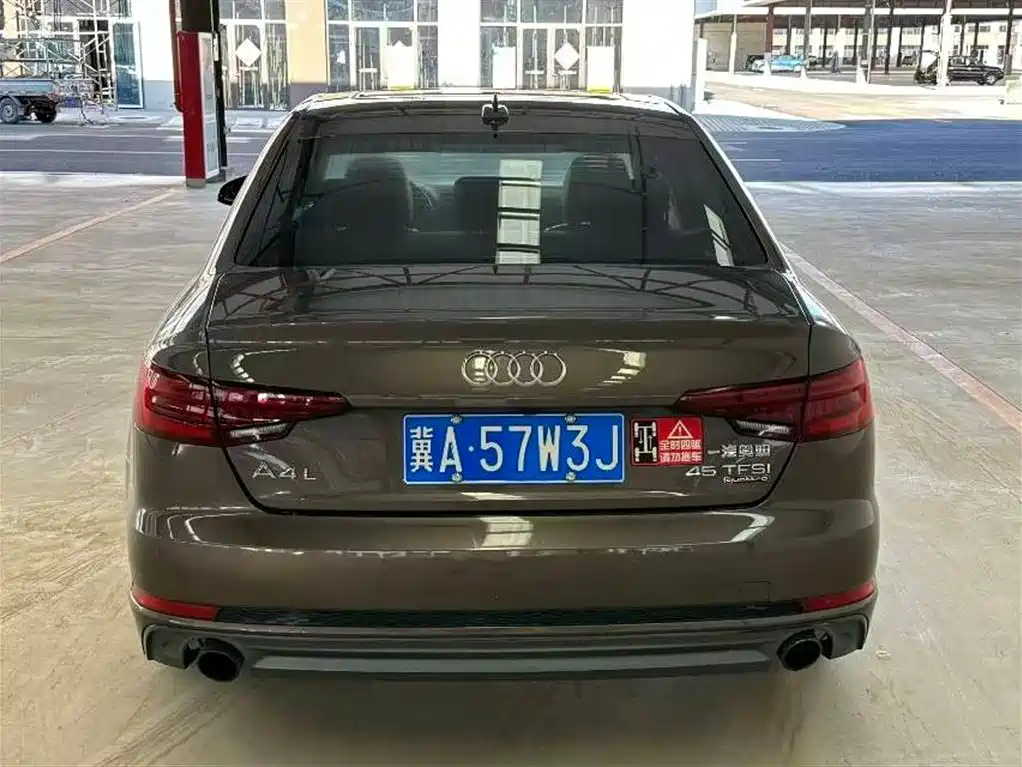 Audi A4L 2018 30th Anniversary 45 TFSI quattro Personality Sport фото 7