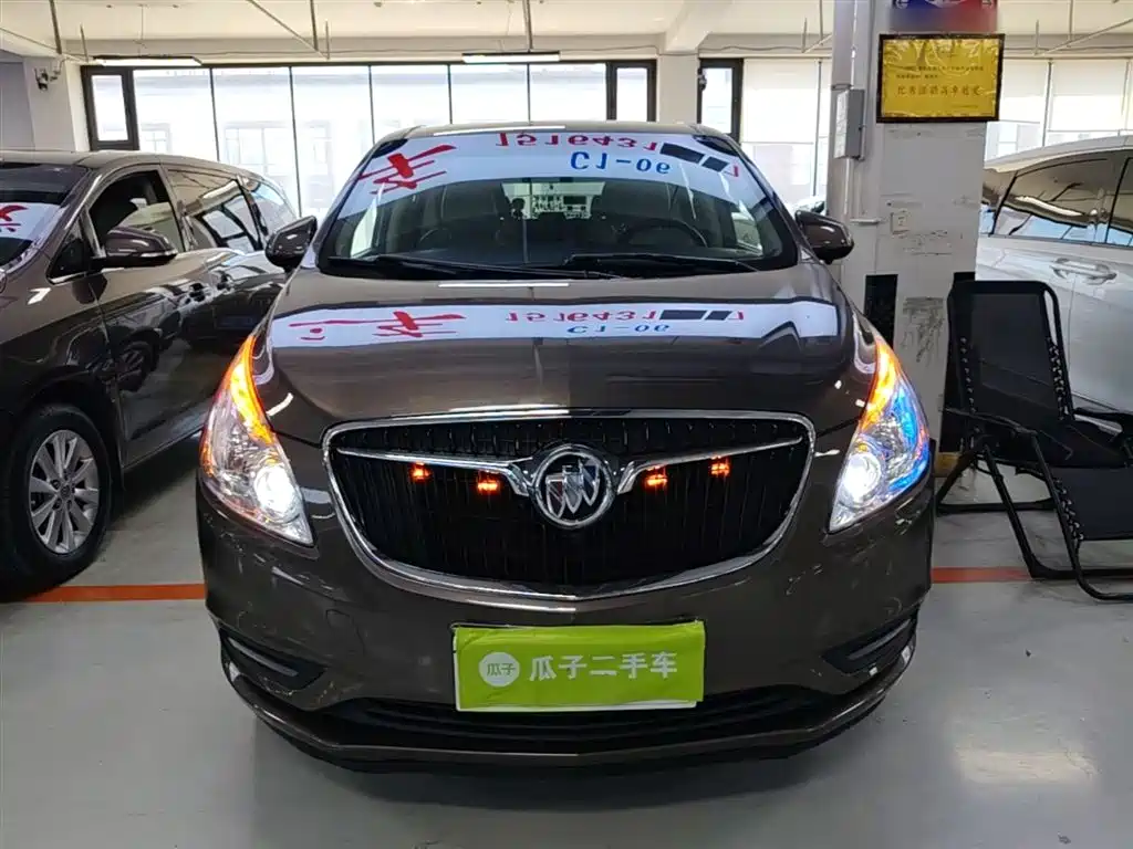 Buick GL8 2017 25S Premium Model China V фото 3