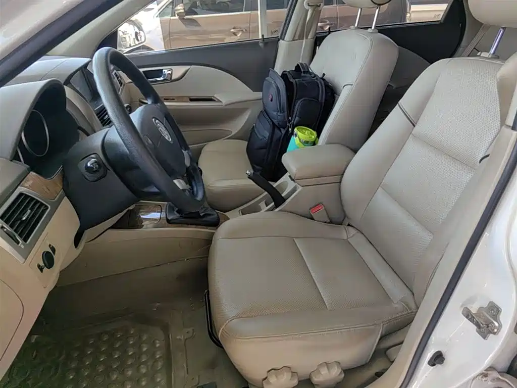 Buick Excelle 2015 1.5L Manual Classic фото 15